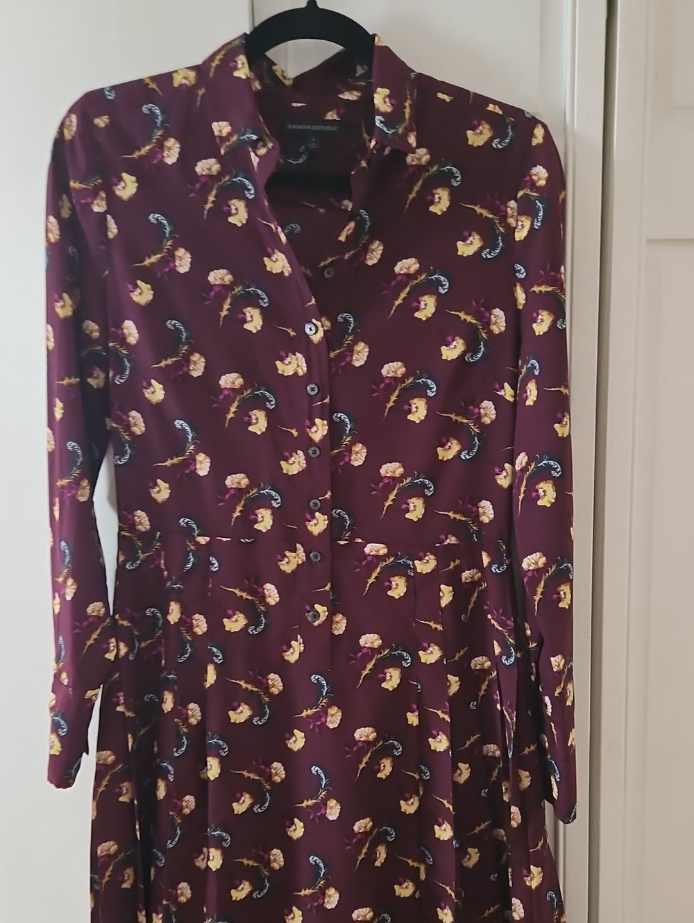 Long Sleeve Banana Republic Floral Shirt Dress in Burgundy